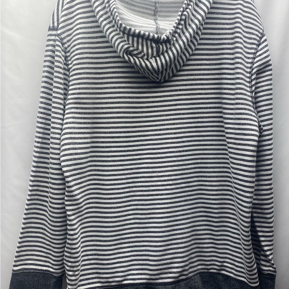 Bobbie Brooks Women’s Gray and White Striped V-Neck Hooded Sweatshirt 3X - Picture 2 of 14